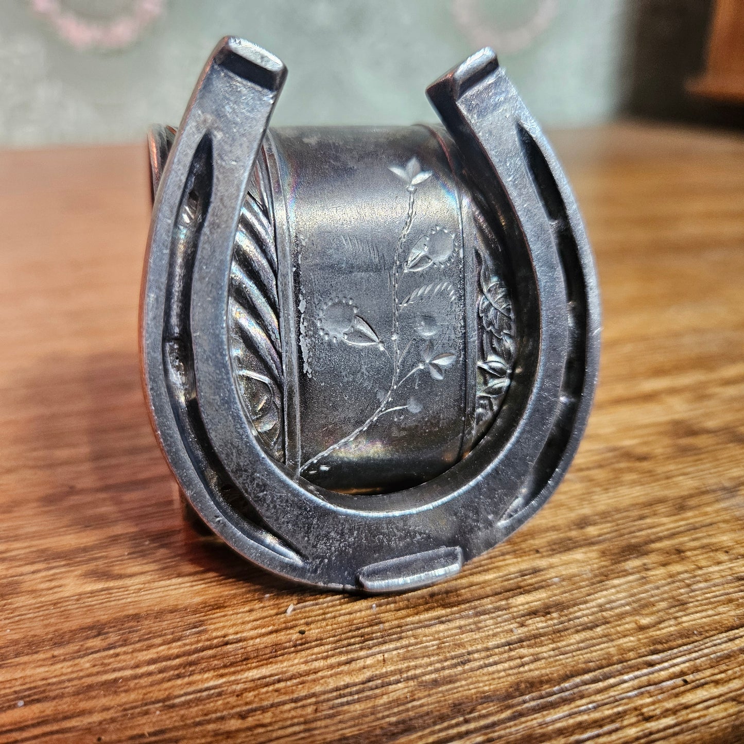 Horseshoe Floral Figural Napkin Ring
