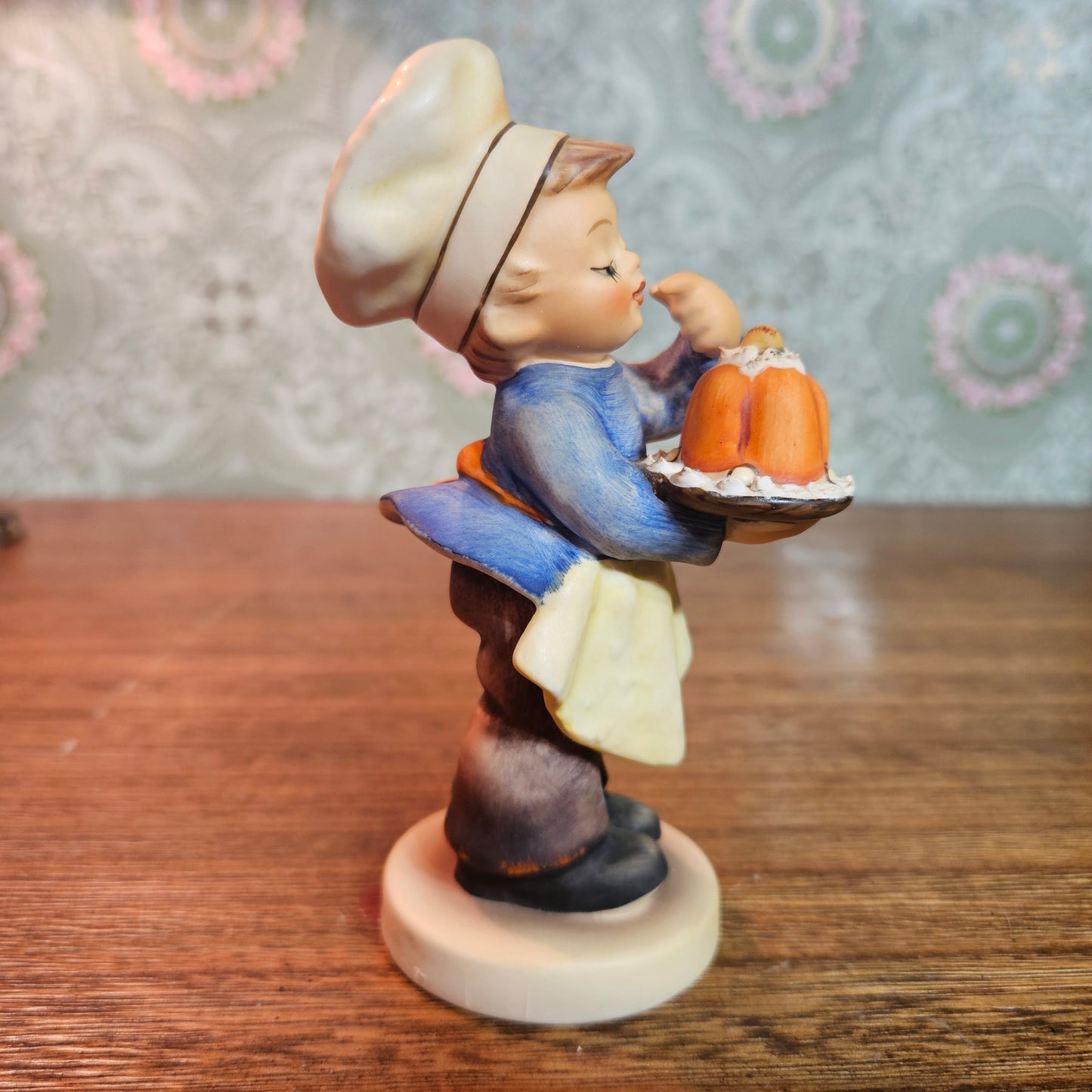Goebel "Baker" Figurine Model 128