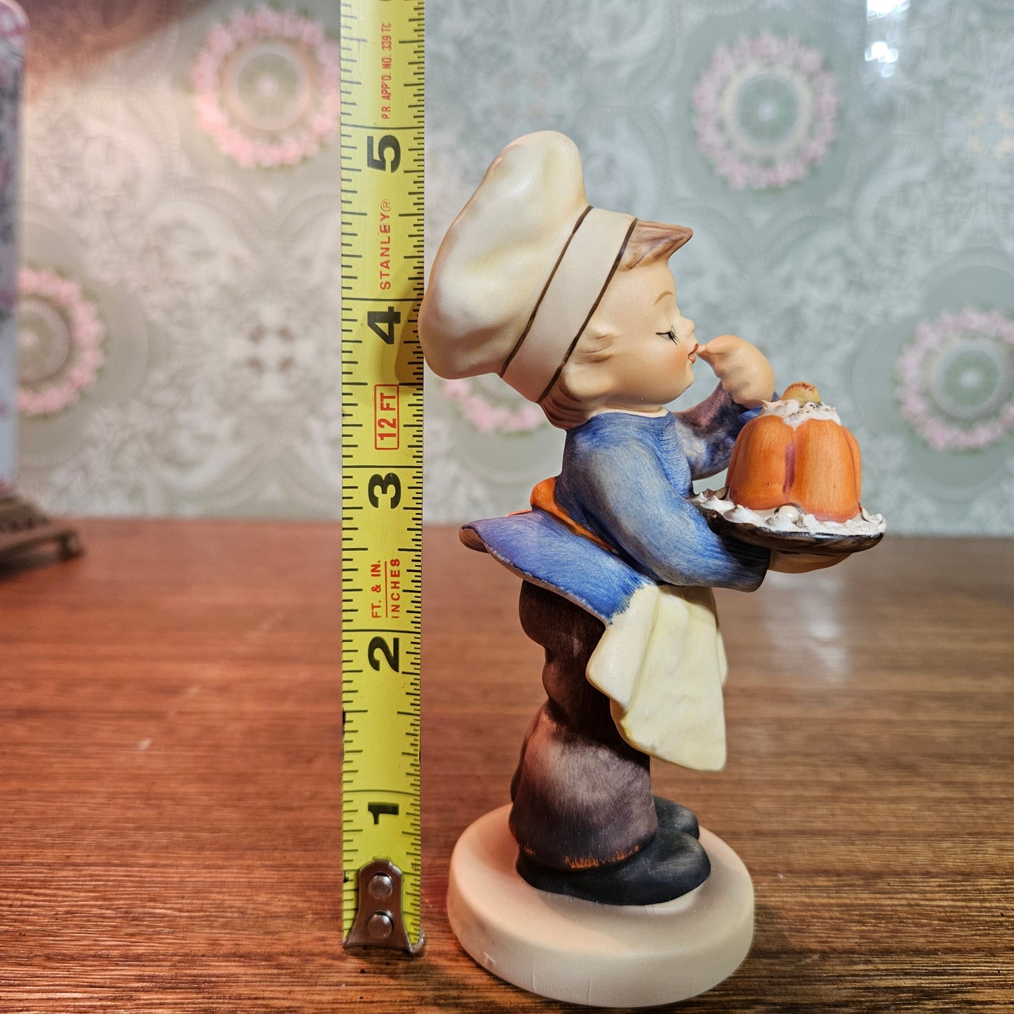 Goebel "Baker" Figurine Model 128