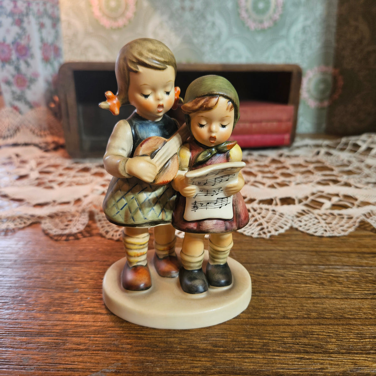 Goebel Hummel  "Close Harmony" Figurine