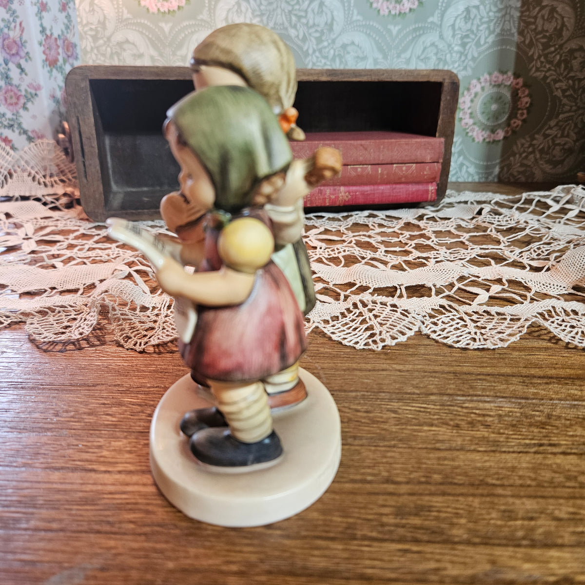 Goebel Hummel  "Close Harmony" Figurine