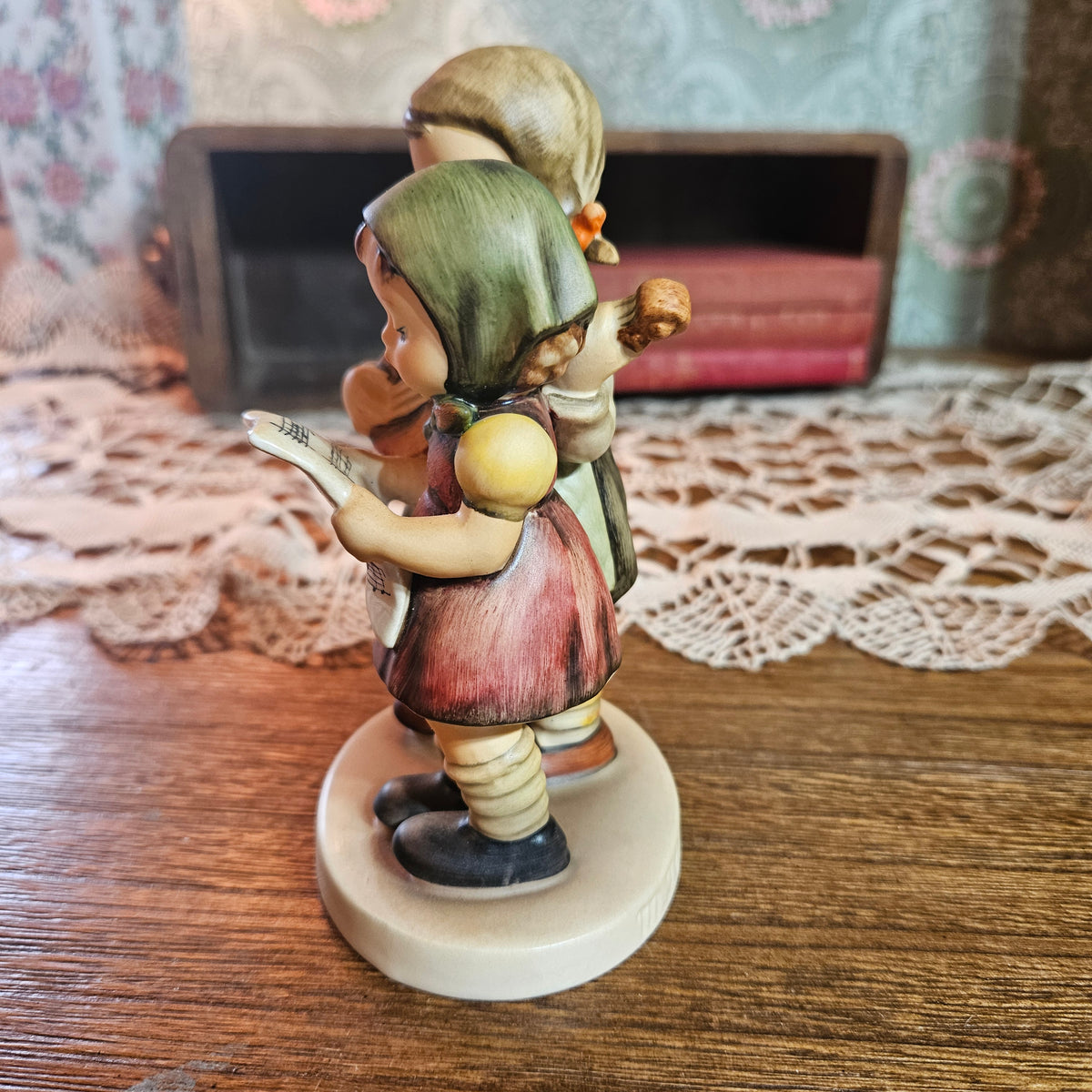 Goebel Hummel  "Close Harmony" Figurine
