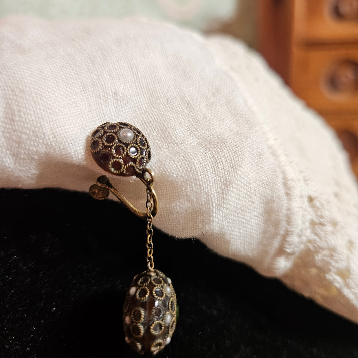 Vintage Filigree Drop Screw Back Earrings Green Rhinestones