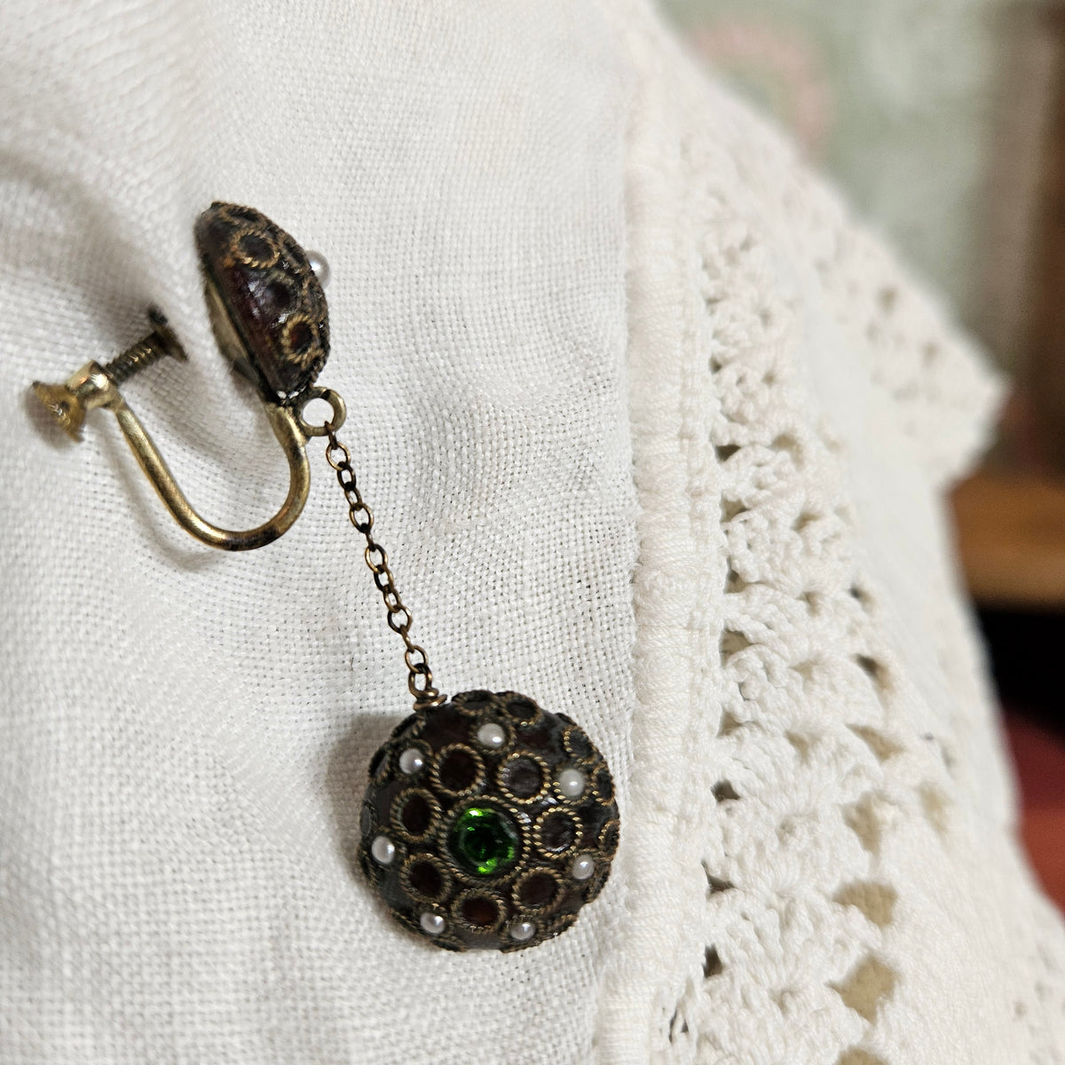 Vintage Filigree Drop Screw Back Earrings Green Rhinestones