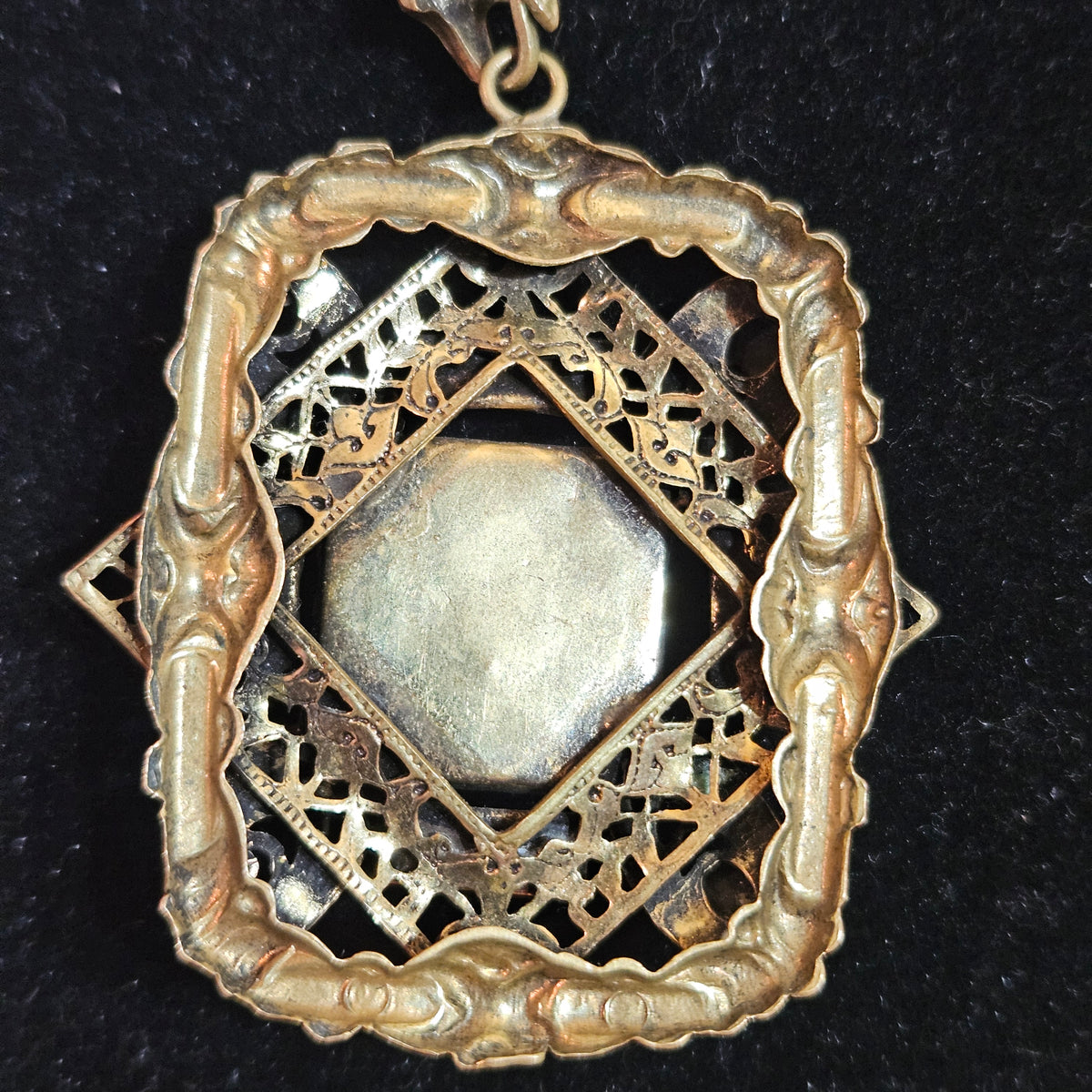 Art Deco Red Glass Filigree Pendant Necklace
