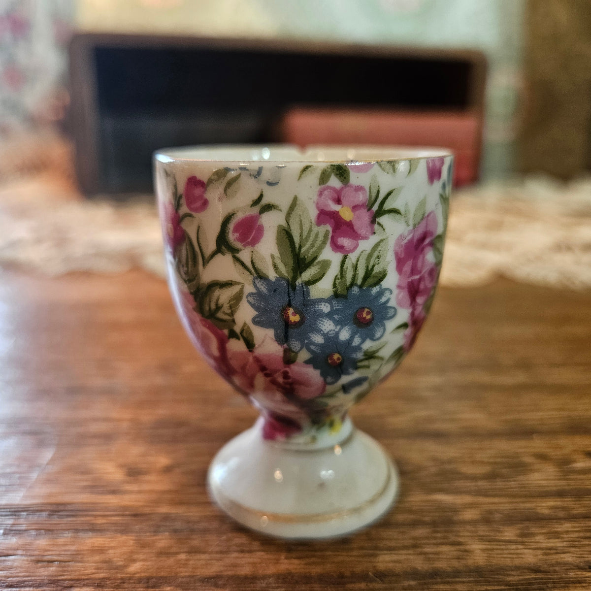 Vintage Floral Porcelain Egg Cup Pink Roses Pattern 2047