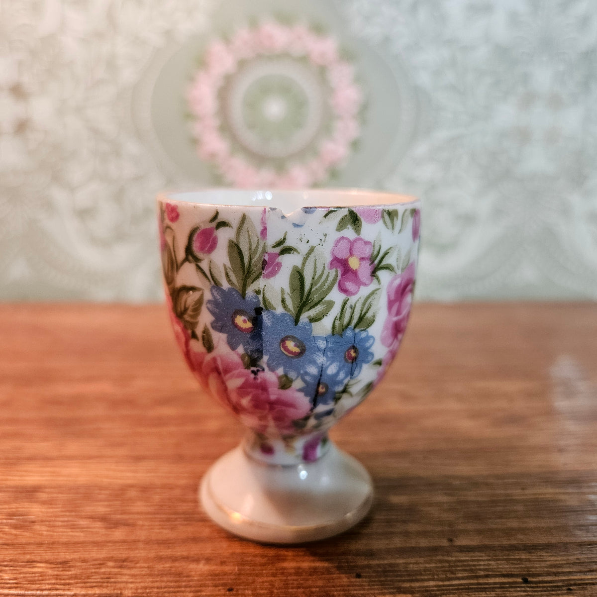 Vintage Floral Porcelain Egg Cup Pink Roses Pattern 2047