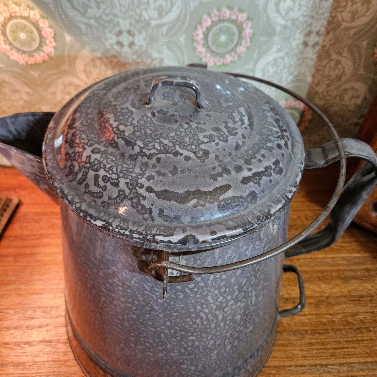 Vintage Gray Graniteware Enamel Coffee Pot with Lid