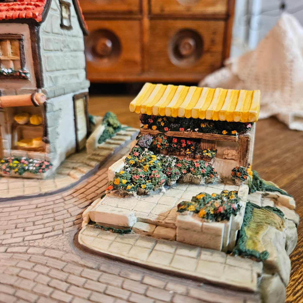 Goebel Olszewski Hummel KinderWay Bavarian Marktsquare Set