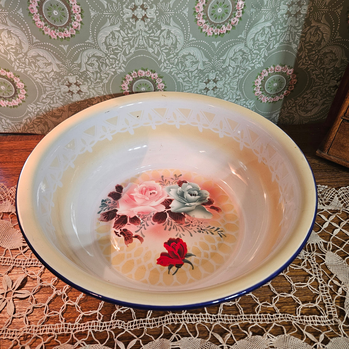 Large Vintage Floral Enamelware Wash Basin