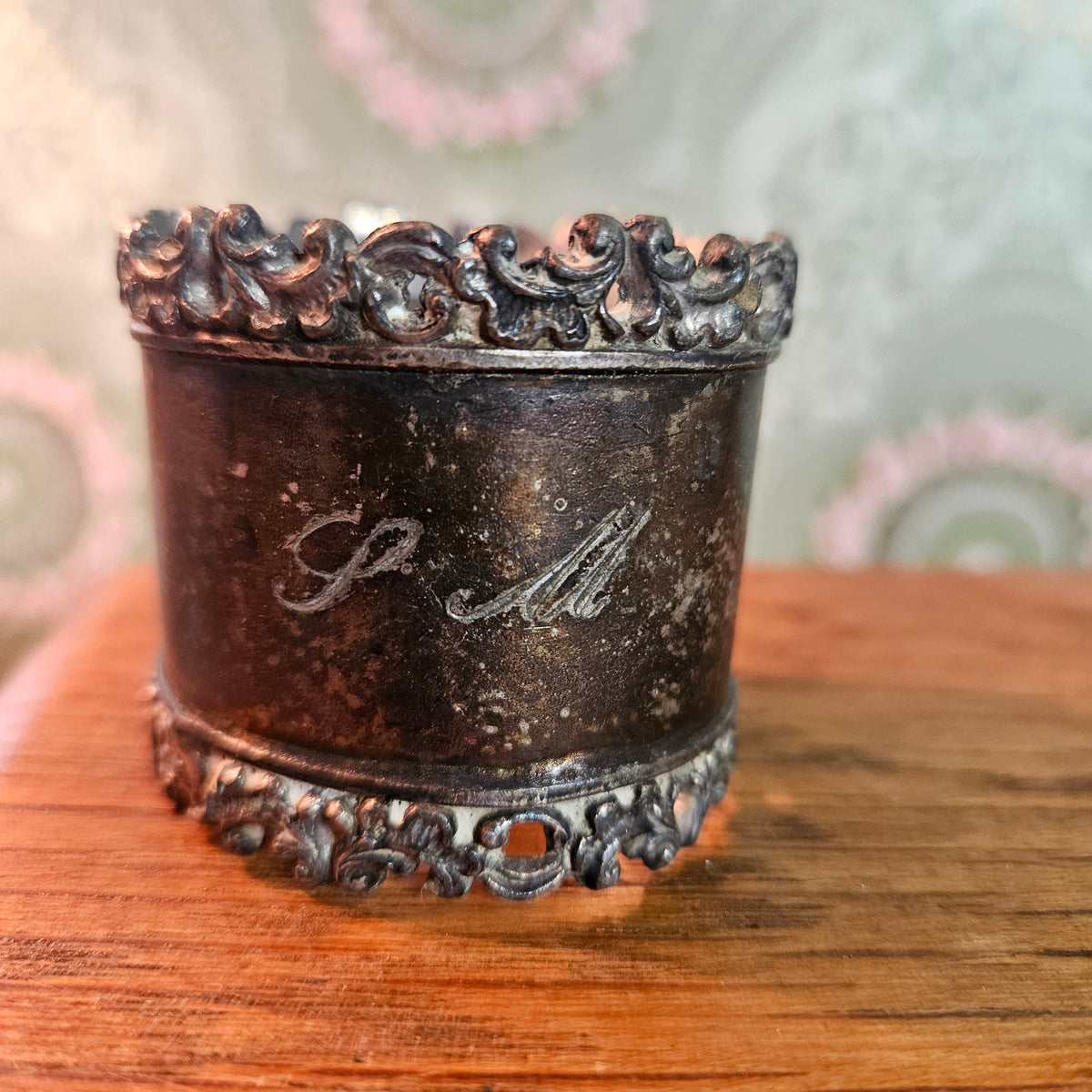 Ornate Vintage Floral Silver Tone Napkin Ring