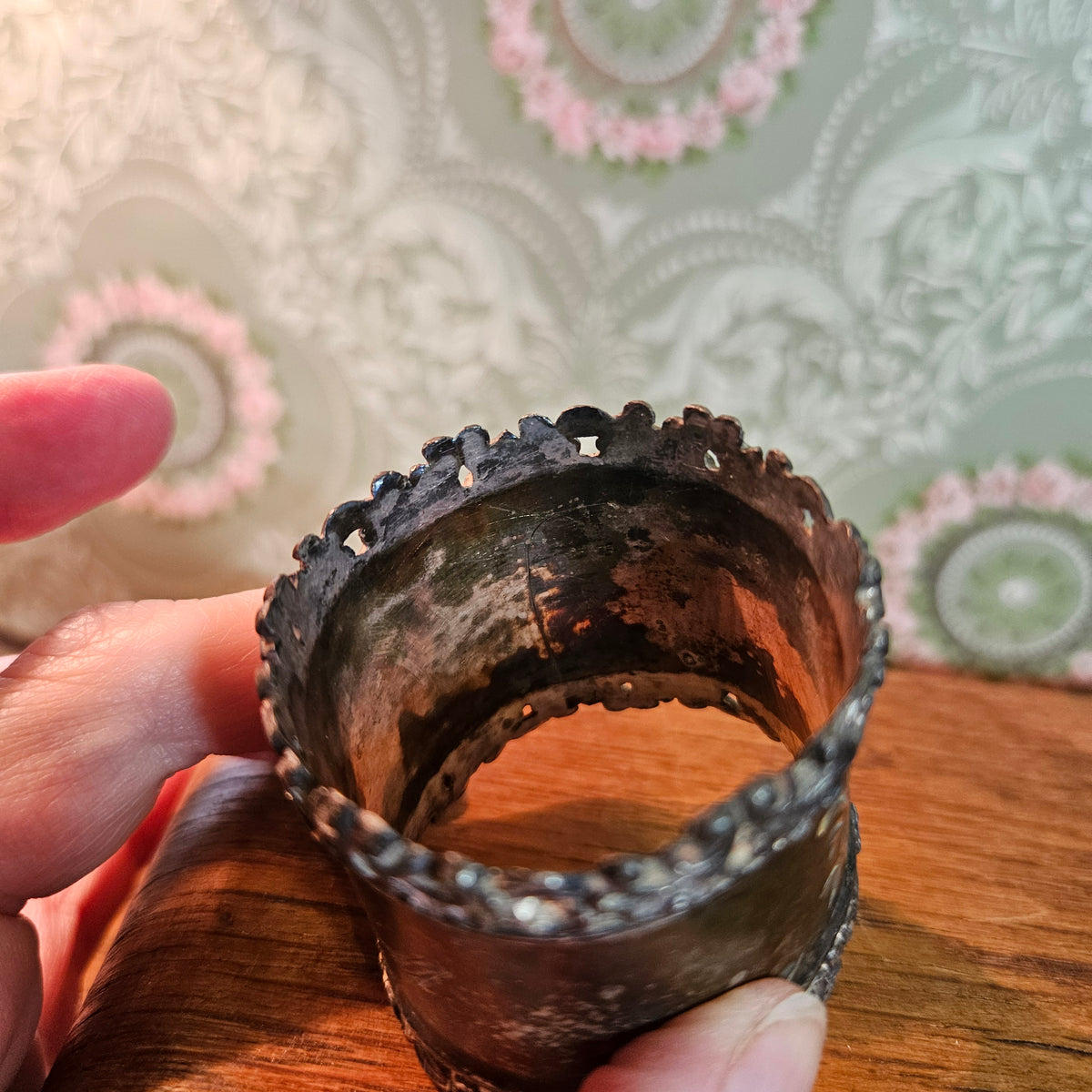 Ornate Vintage Floral Silver Tone Napkin Ring