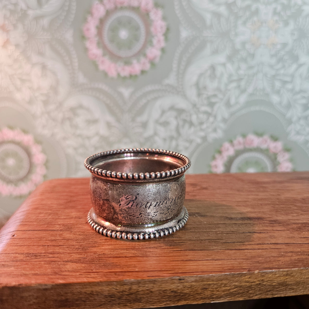 Silver Tone Beaded Edge Napkin Ring