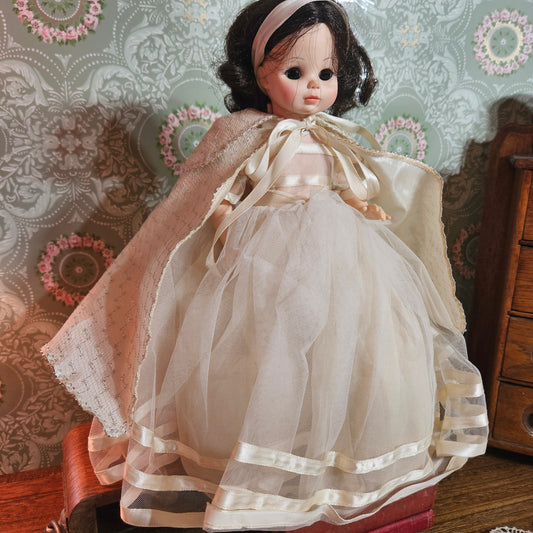 Madame Alexander Snow White Doll in Original Box
