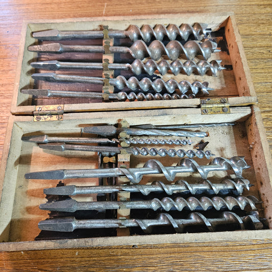 Carpenter's Auger Bit Set in Wooden Case