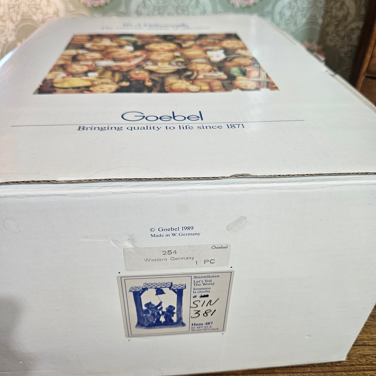 Goebel Hummel 487 Let’s Tell the World Figurine with Box