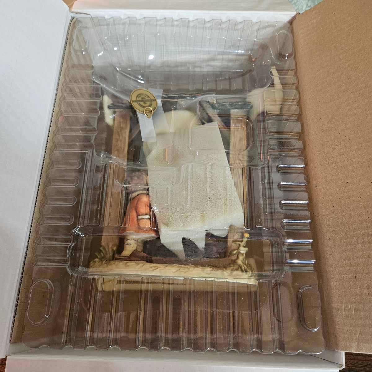Goebel Hummel 487 Let’s Tell the World Figurine with Box