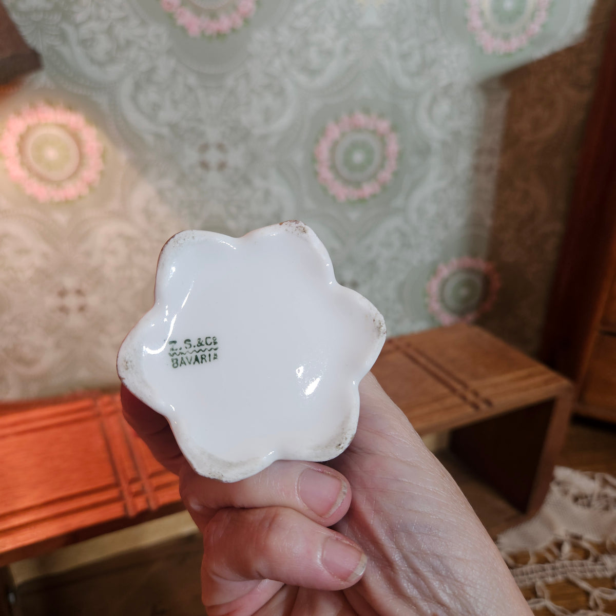 Bavaria Porcelain Rose Hatpin Holder with 6 Vintage Hatpins