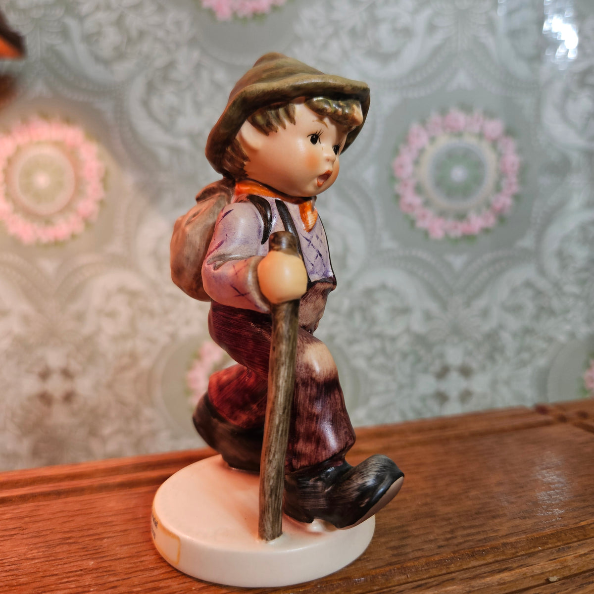 Goebel Hummel Grandpa's Boy Hum 562 First Issue 1991 with Box