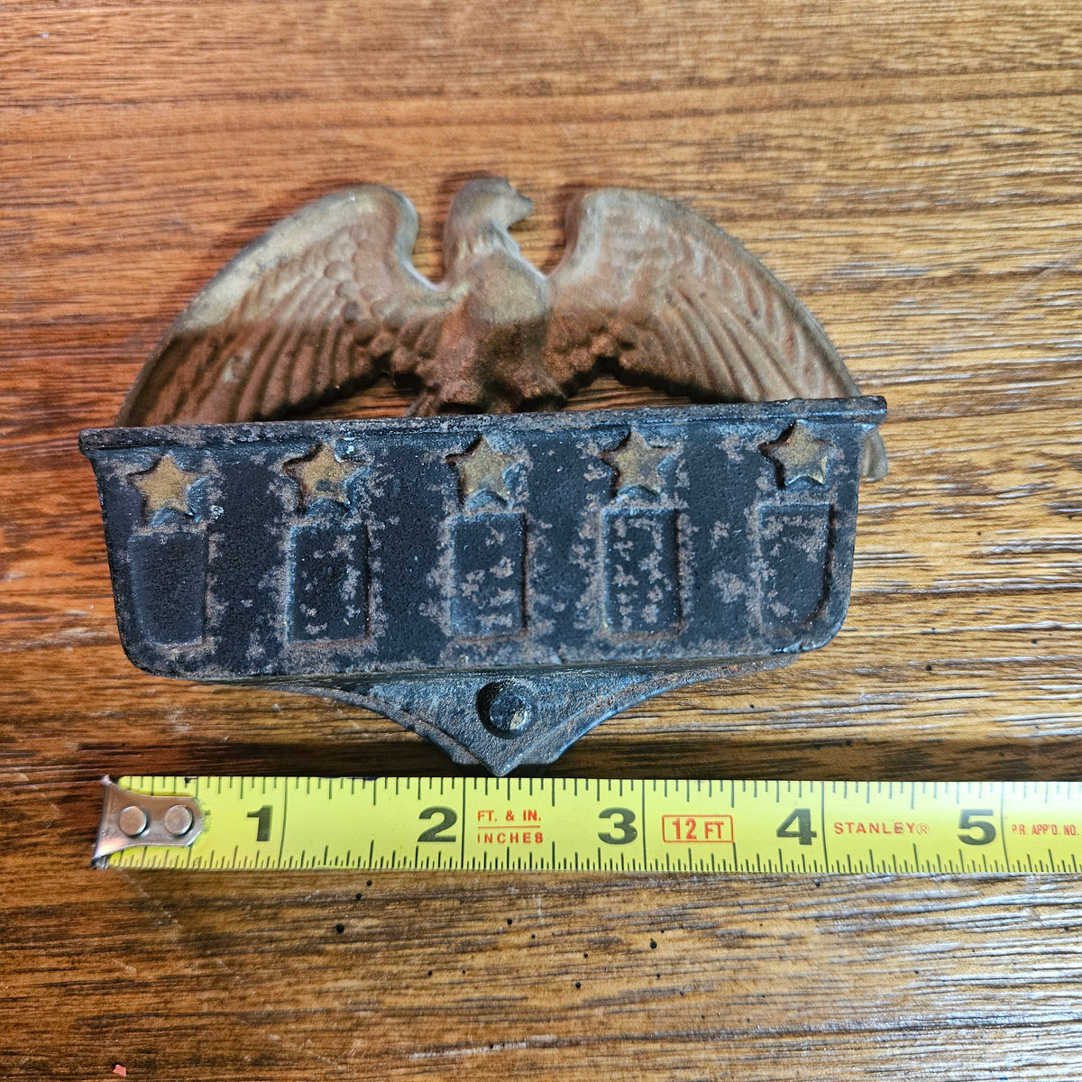 Style Cast Iron Eagle Wall Match Holder