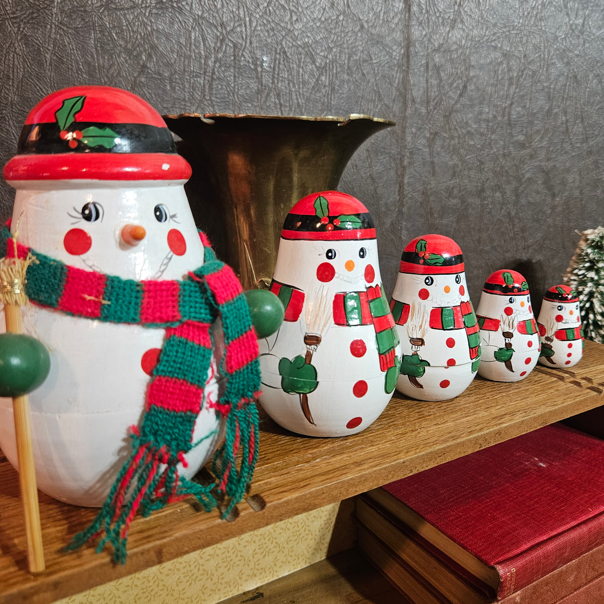 Wooden Snowman Nesting Dolls Set of 5