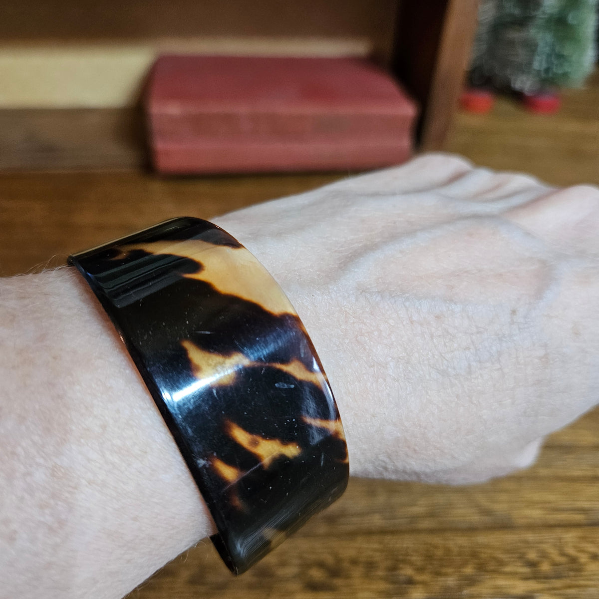 Tortoiseshell Look Wide Cuff Bracelet