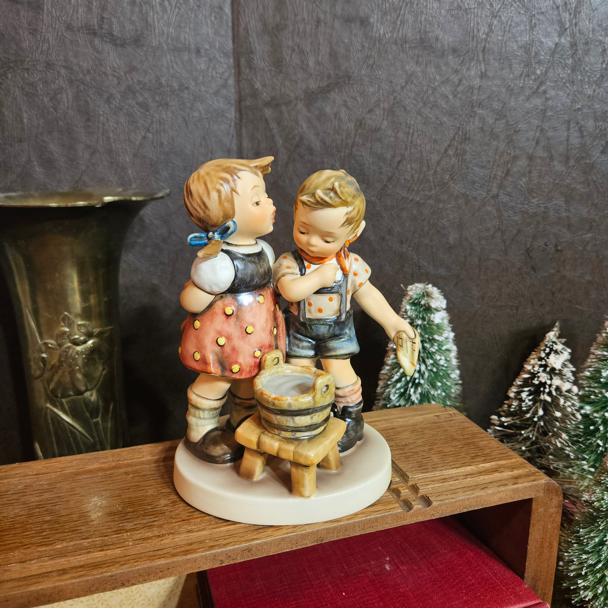 Goebel Hummel Bath Time #412 Figurine Boxed TMK-6
