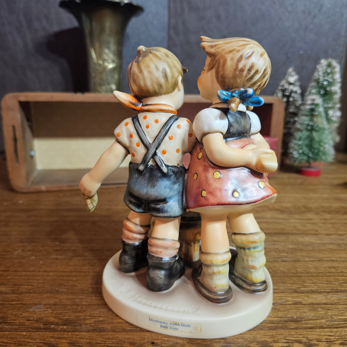 Goebel Hummel Bath Time #412 Figurine Boxed TMK-6