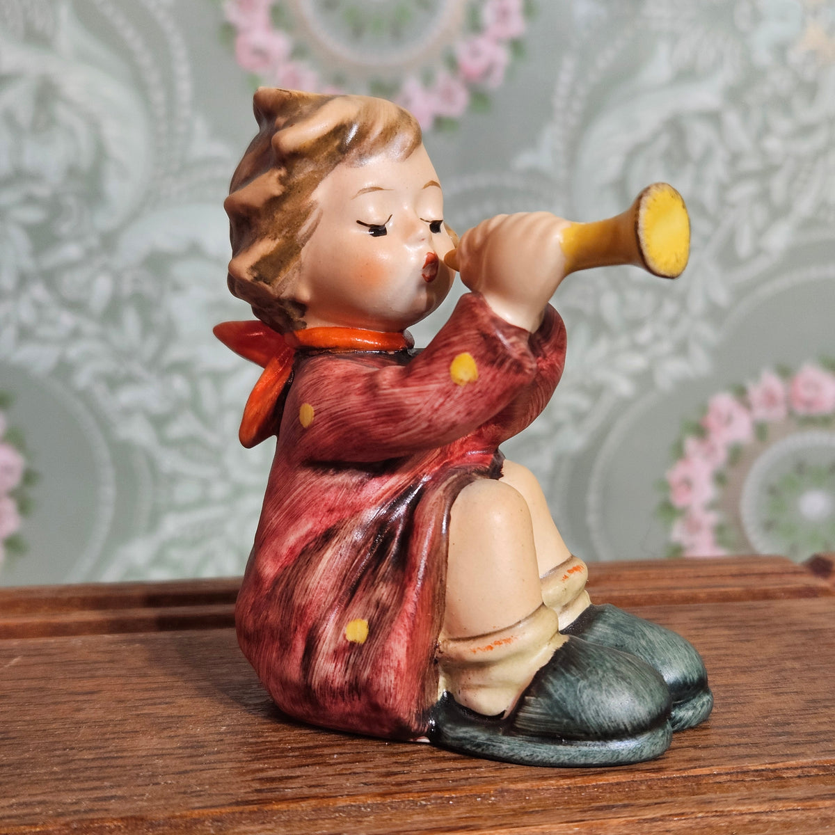 Goebel Hummel "Little Trumpeter" 391 Figurine