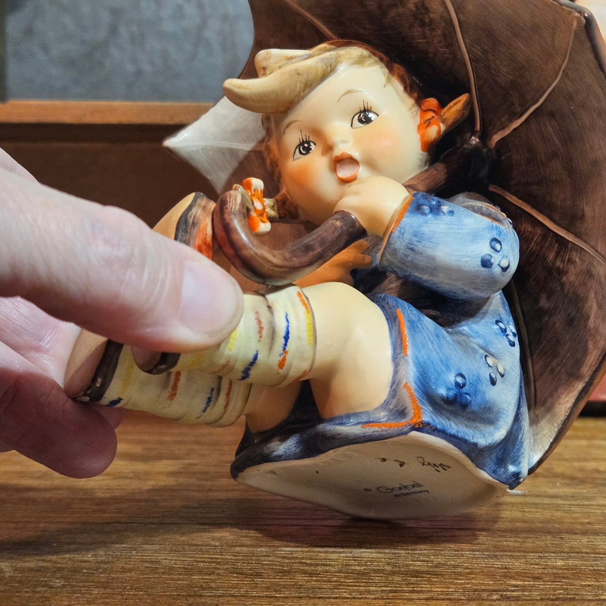 Goebel Hummel Umbrella Boy & Umbrella Girl 5" Pair