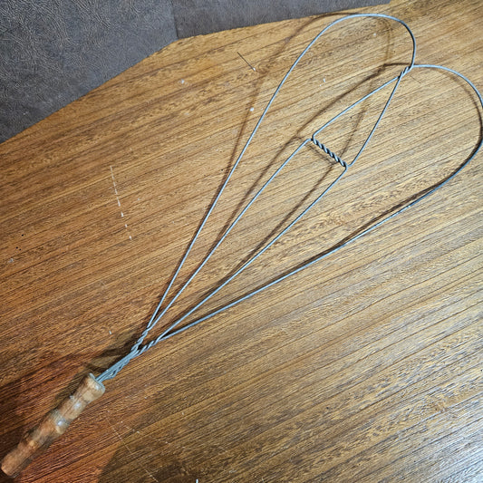 Vintage Wire Rug & Carpet Beater with Wooden Handle