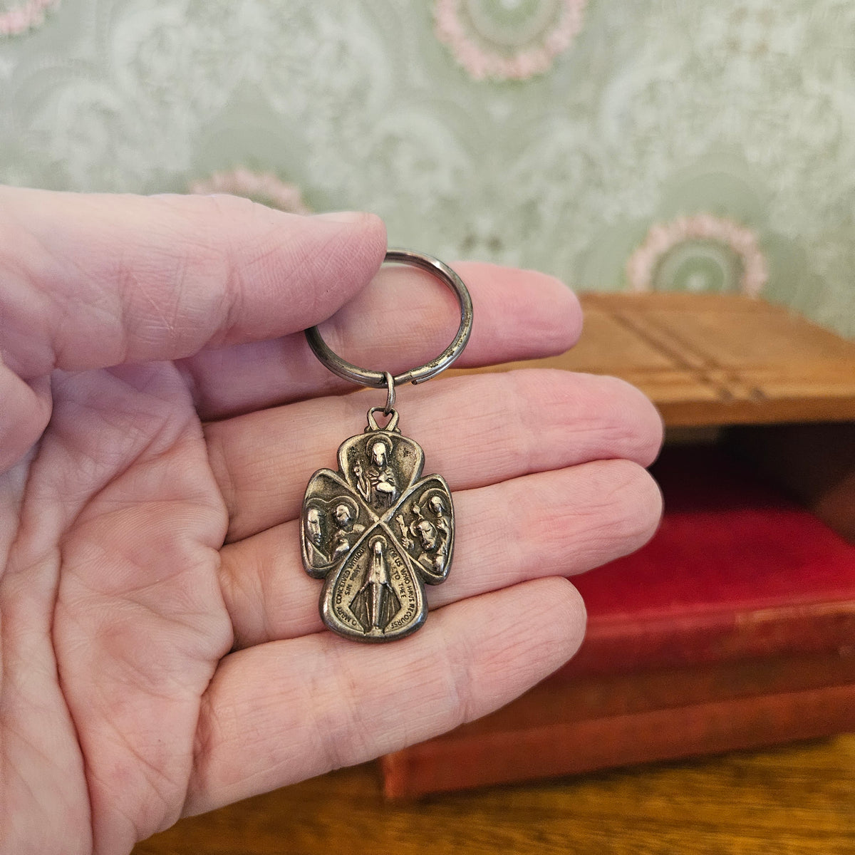Creed Sterling Silver Four Way Catholic Medal Keychain 10.78g