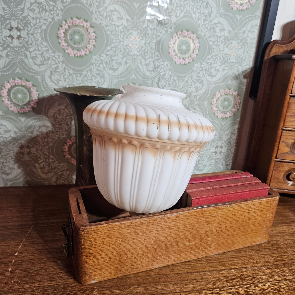 Vintage Frosted Glass Bell Lamp Shade – Ribbed Art Deco Style