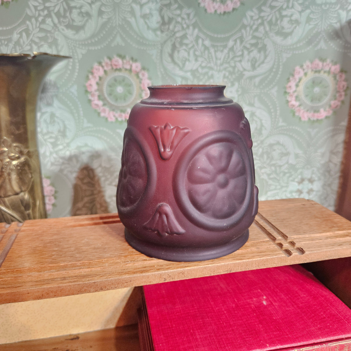 Vintage Purple Frosted Glass Lamp Shade – Wheel & Floral Design