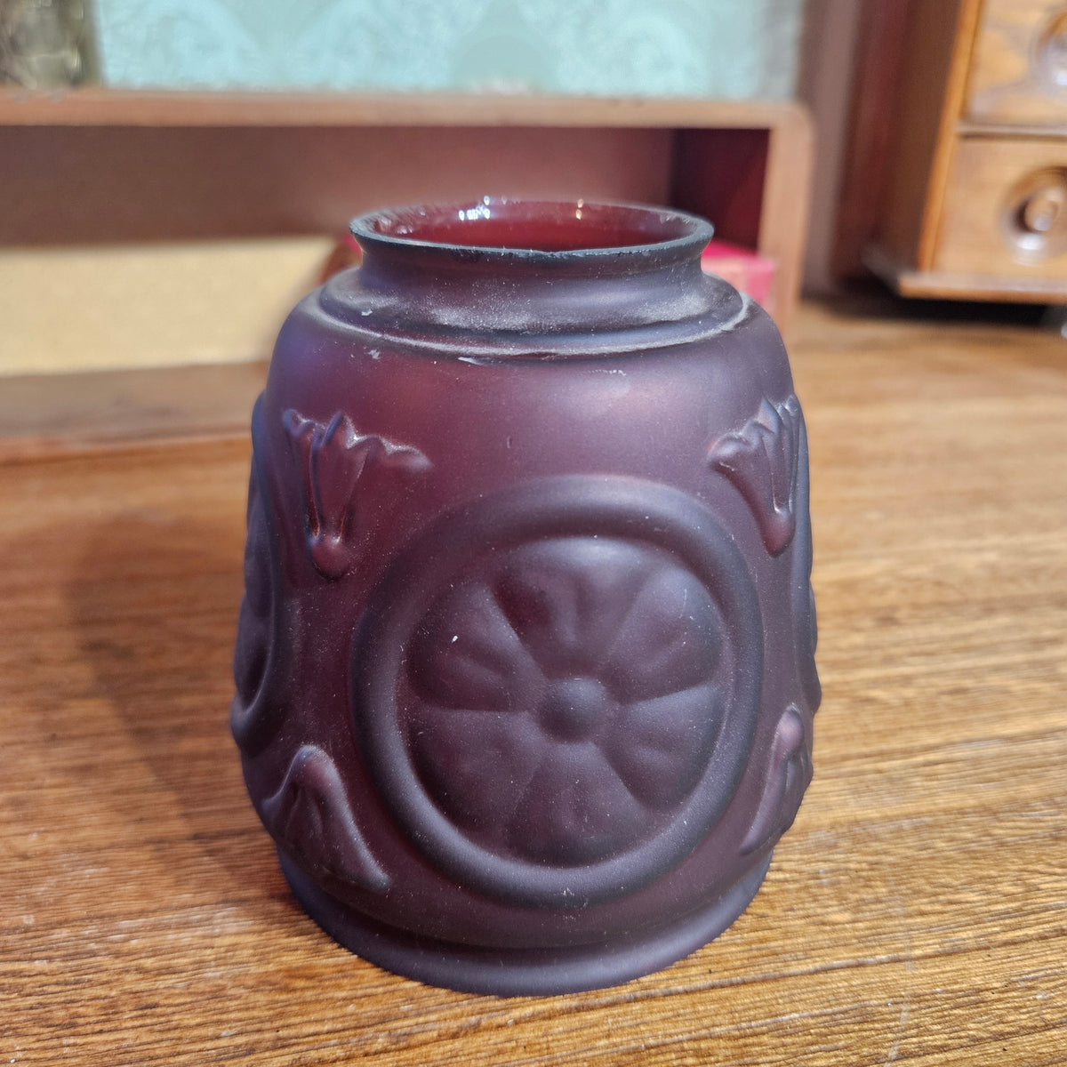 Vintage Purple Frosted Glass Lamp Shade – Wheel & Floral Design