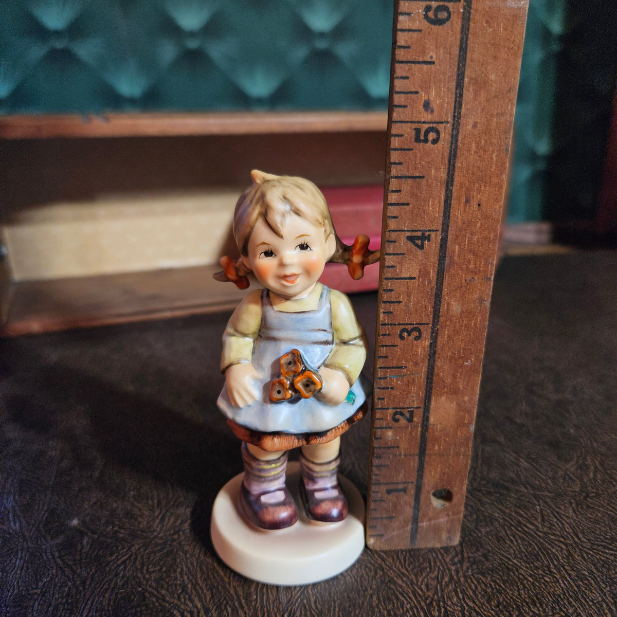 Hummel Flower Girl 548 Figurine with Original Box