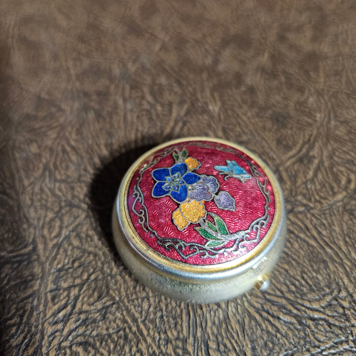 Cloisonné Style Floral Compact – Red Enamel Vanity Case