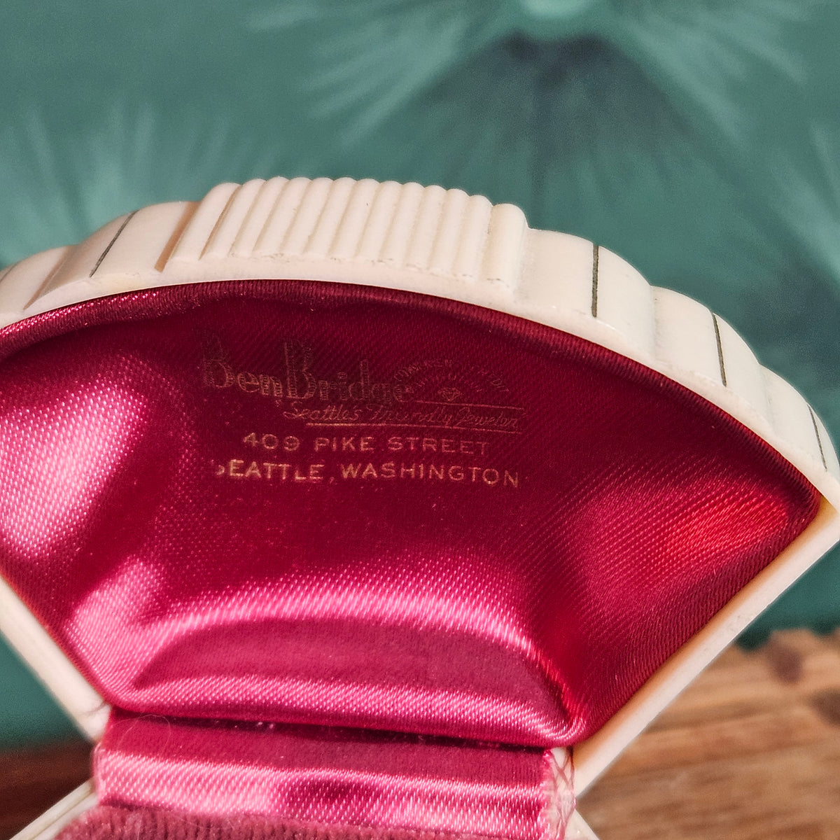 Vintage Ben Bridge Seattle Ring Box – Cream & Burgundy Jewelry Presentation Box