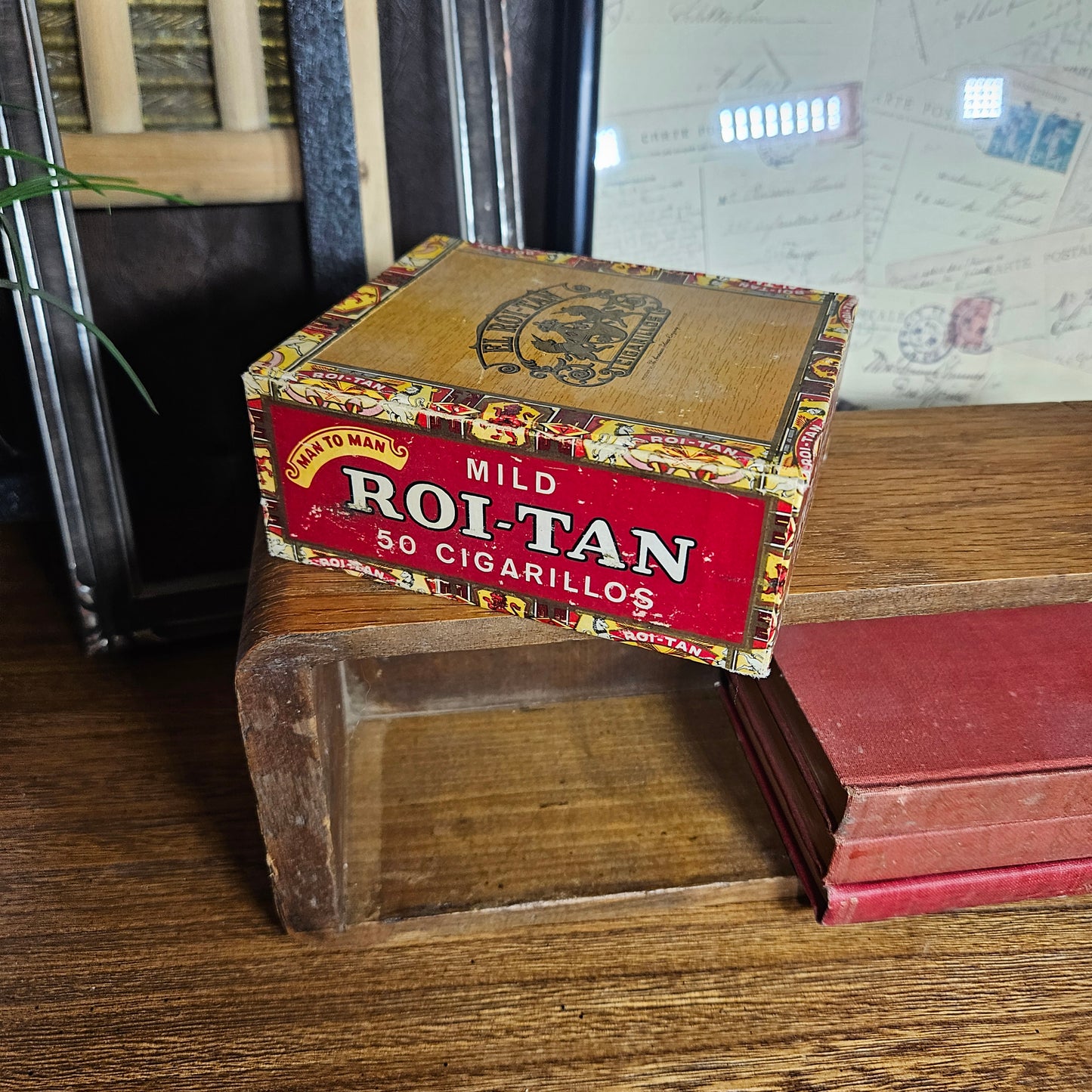Vintage Roi-Tan Cigar Box Storage Case