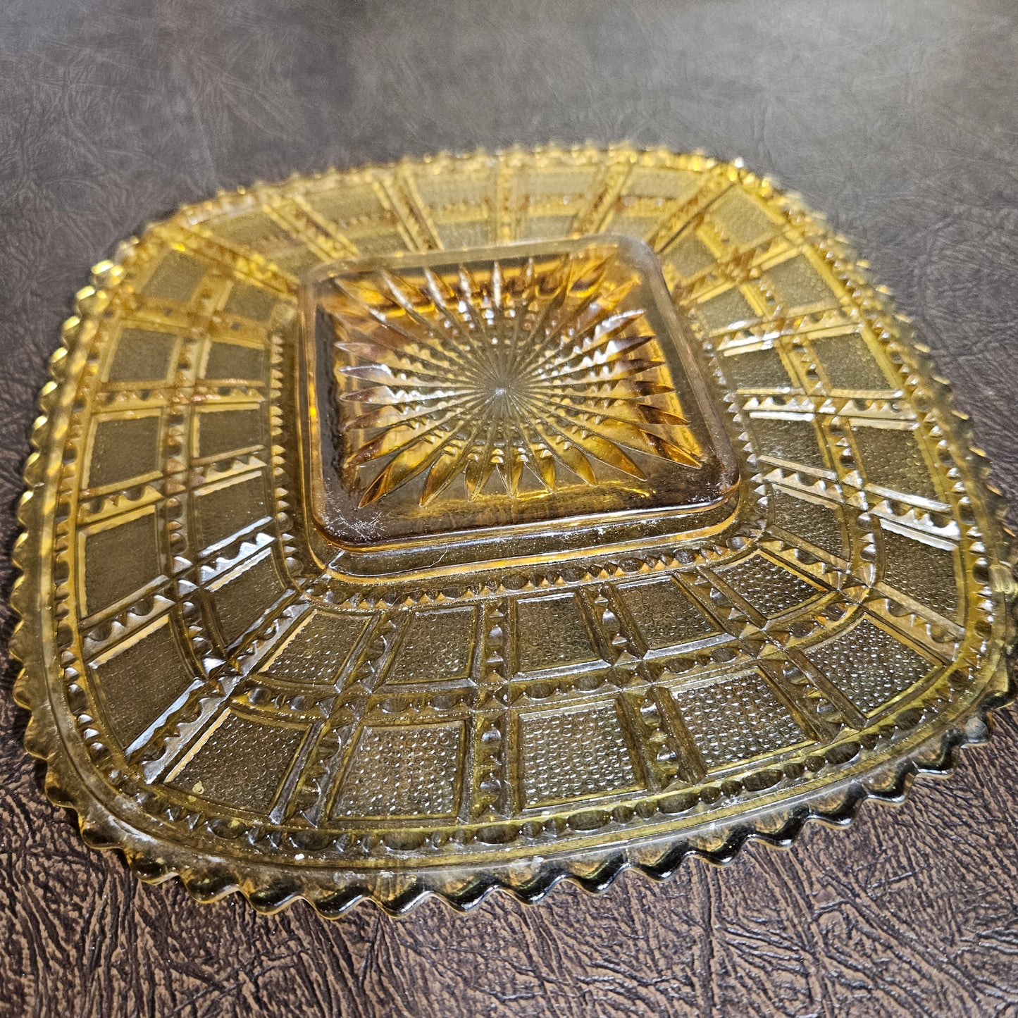 Vintage amber pressed glass bowl starburst pattern bottom pattern