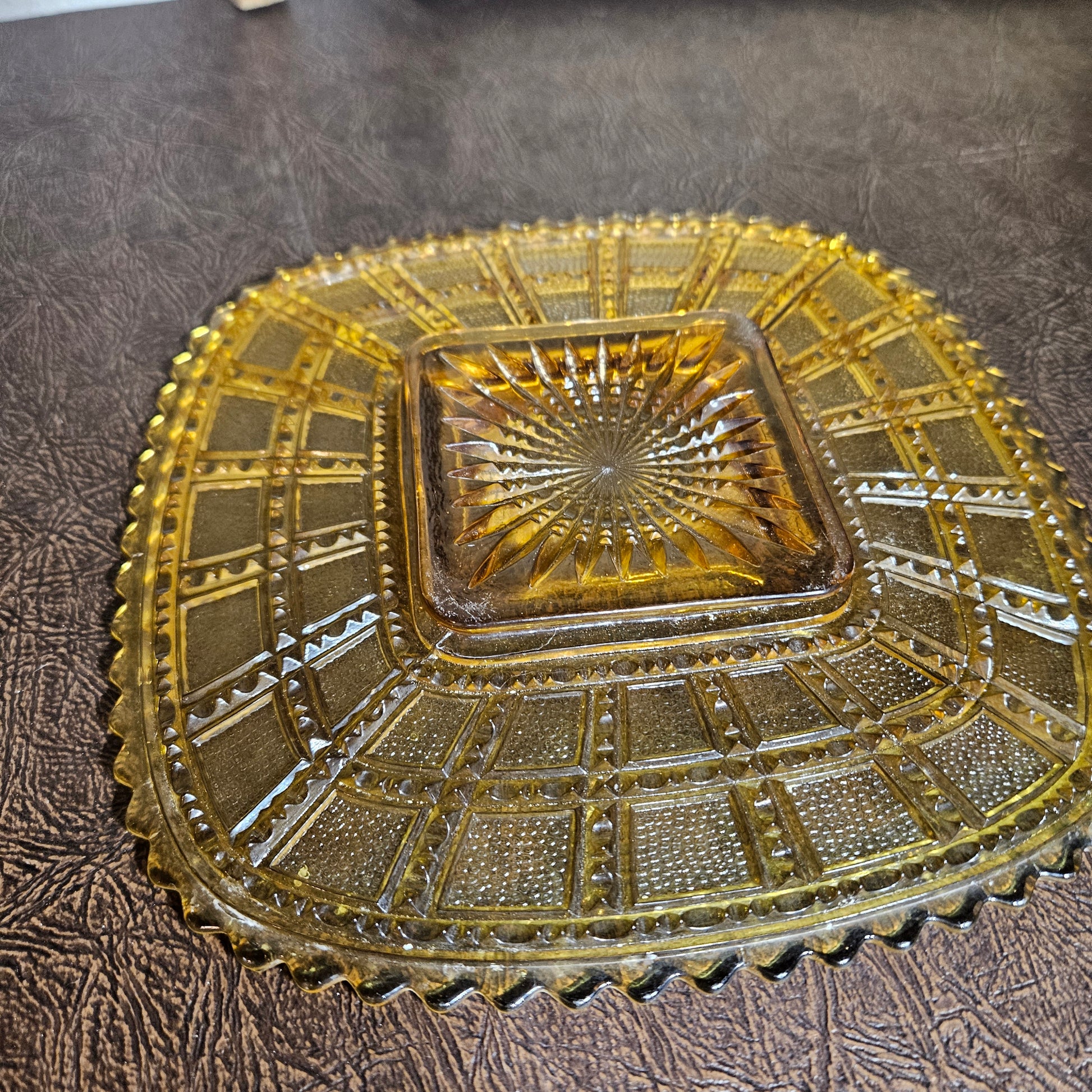 Vintage amber pressed glass bowl starburst pattern bottom