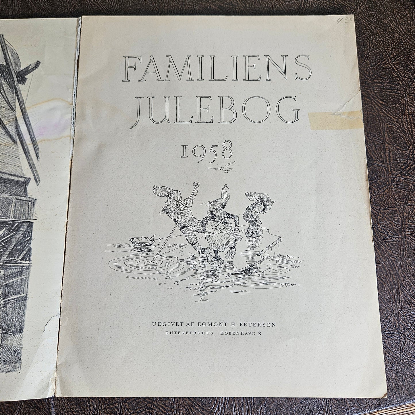 Interior title page of Danish Julebog book dated 1958