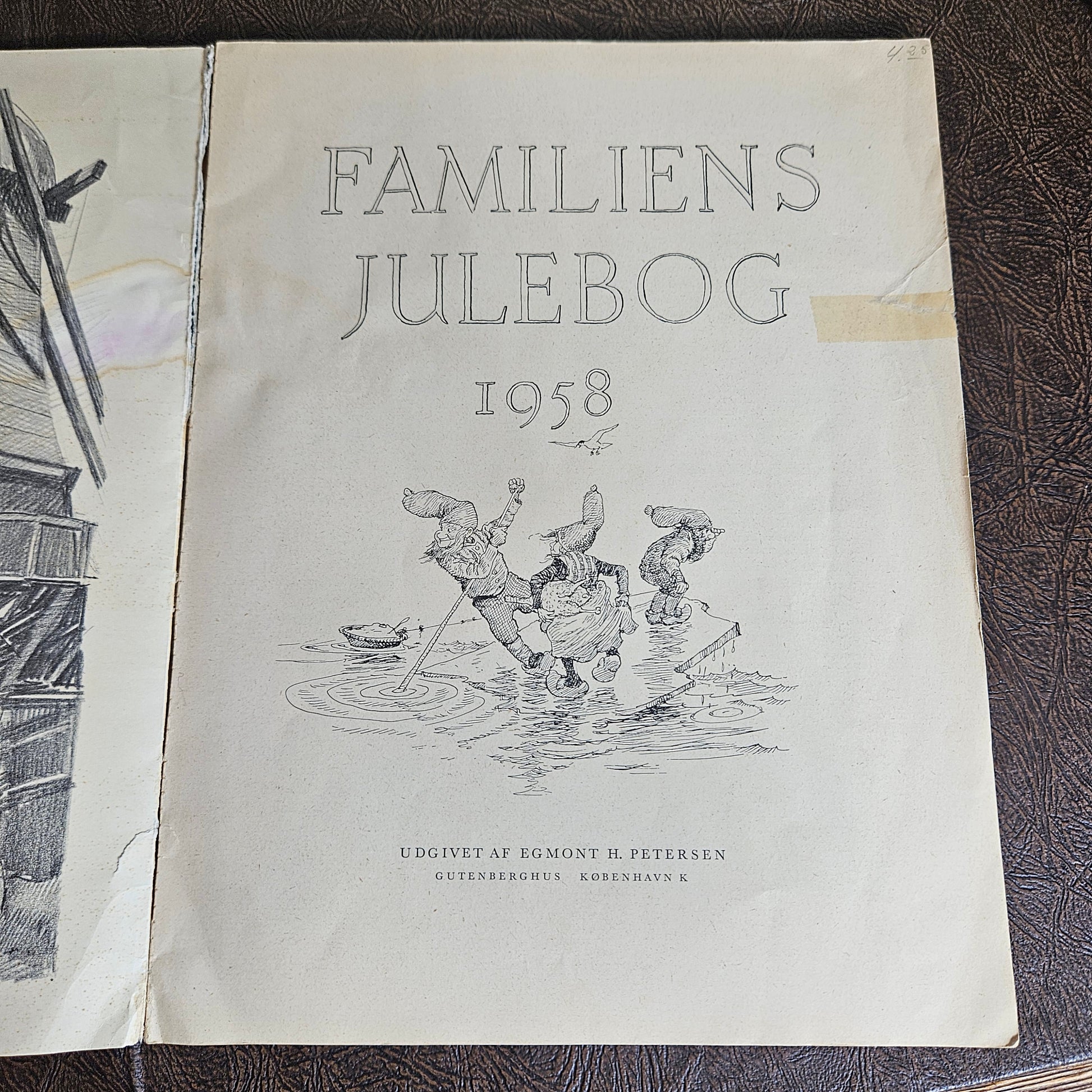 Interior title page of Danish Julebog book dated 1958
