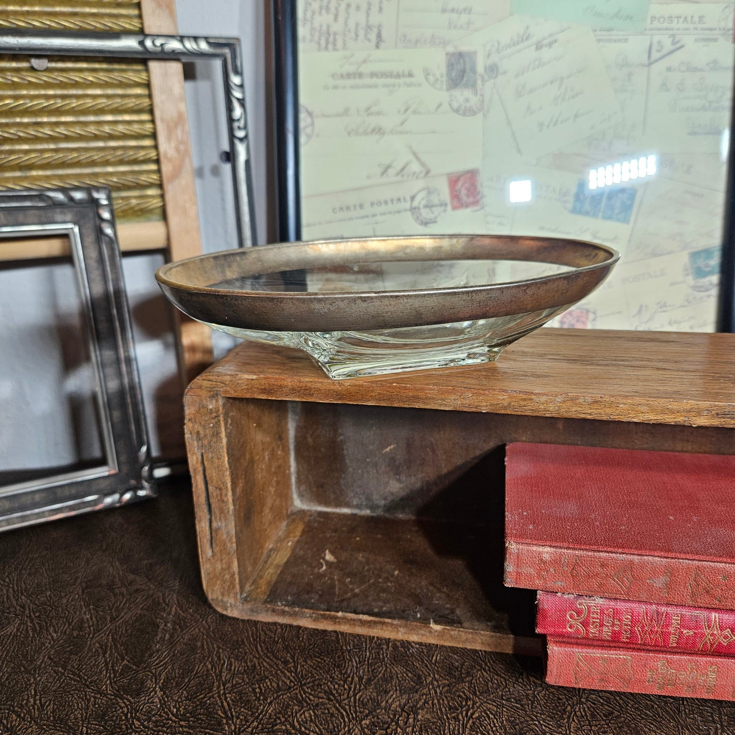 Serving tray with pedestal center and vintage styling