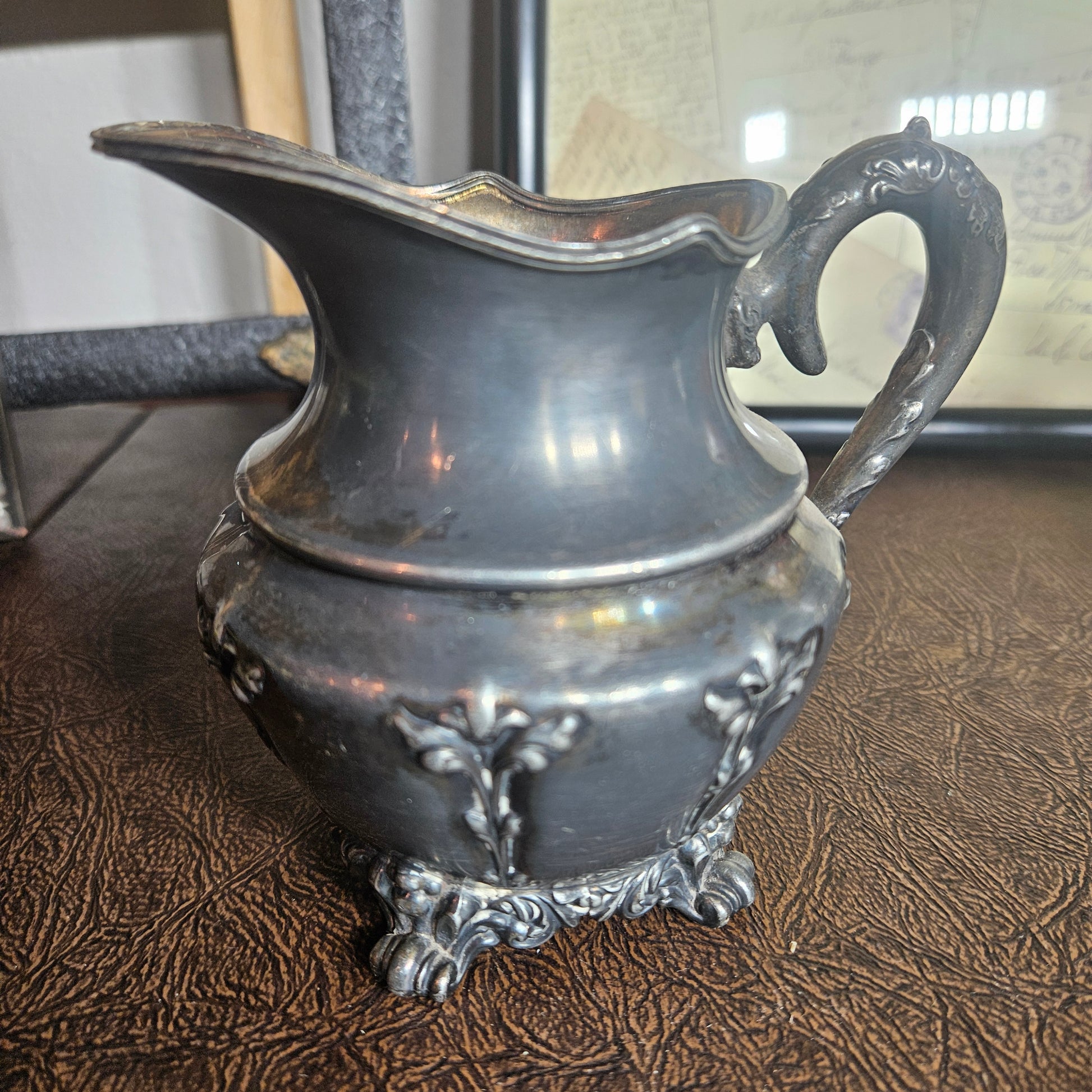 Vintage silverplate creamer and sugar bowl ornate set pattern detail